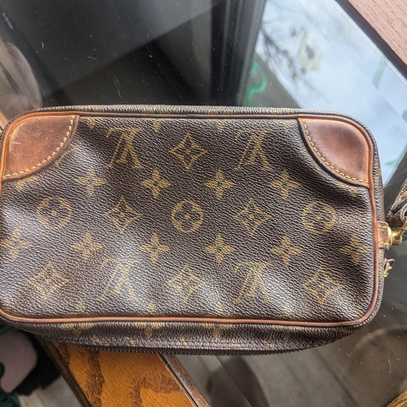 Louis Vuitton wristlet - Picture 2 of 4